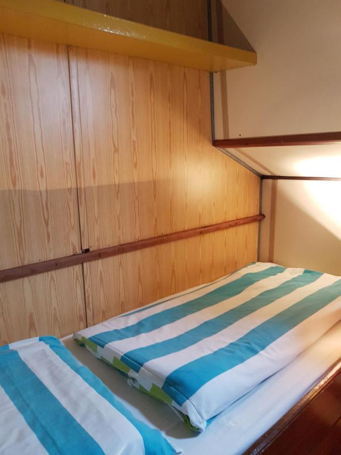 Intersail Hostel - Avontuur Άμστερνταμ Εξωτερικό φωτογραφία