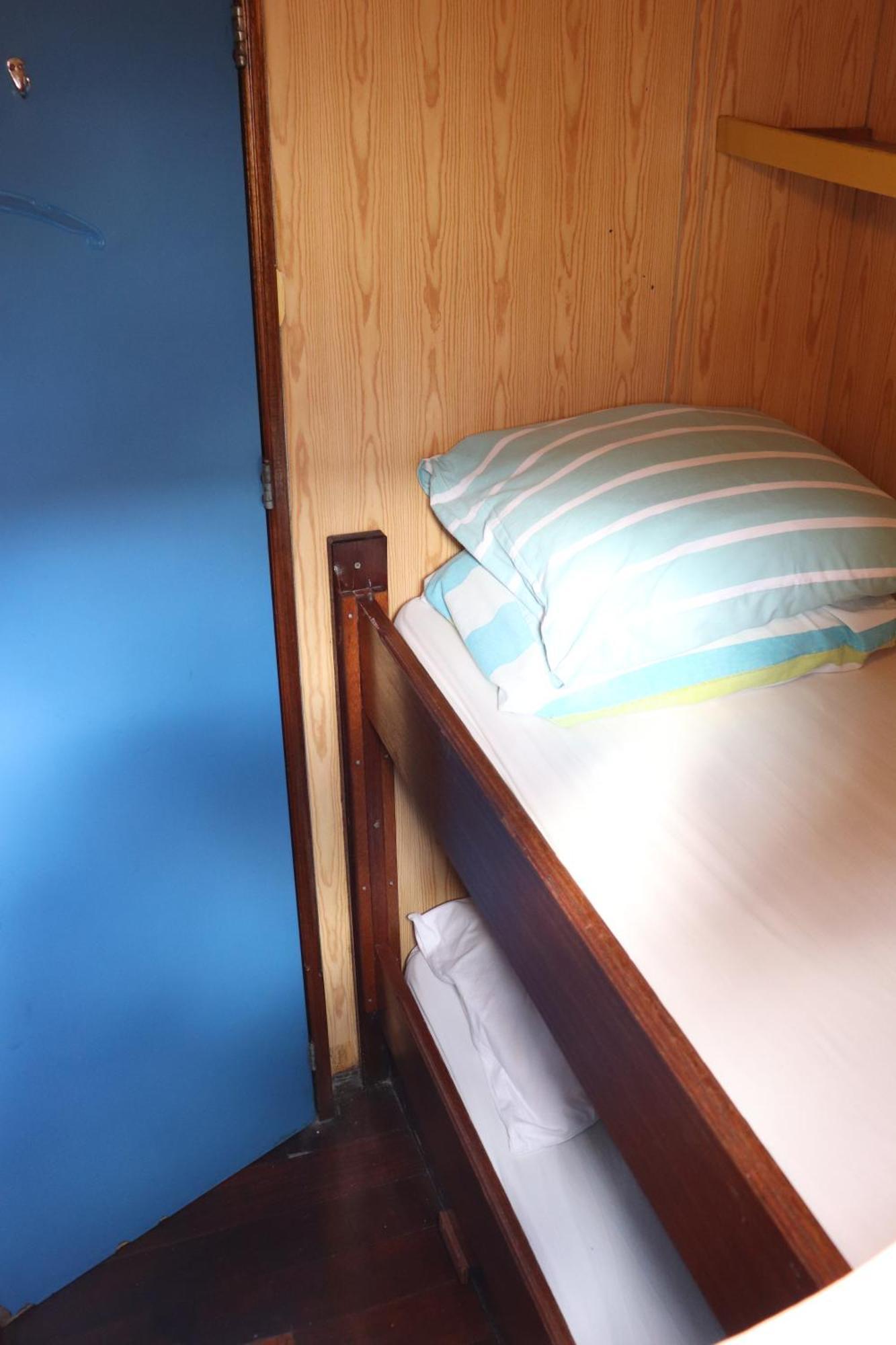 Intersail Hostel - Avontuur Άμστερνταμ Εξωτερικό φωτογραφία