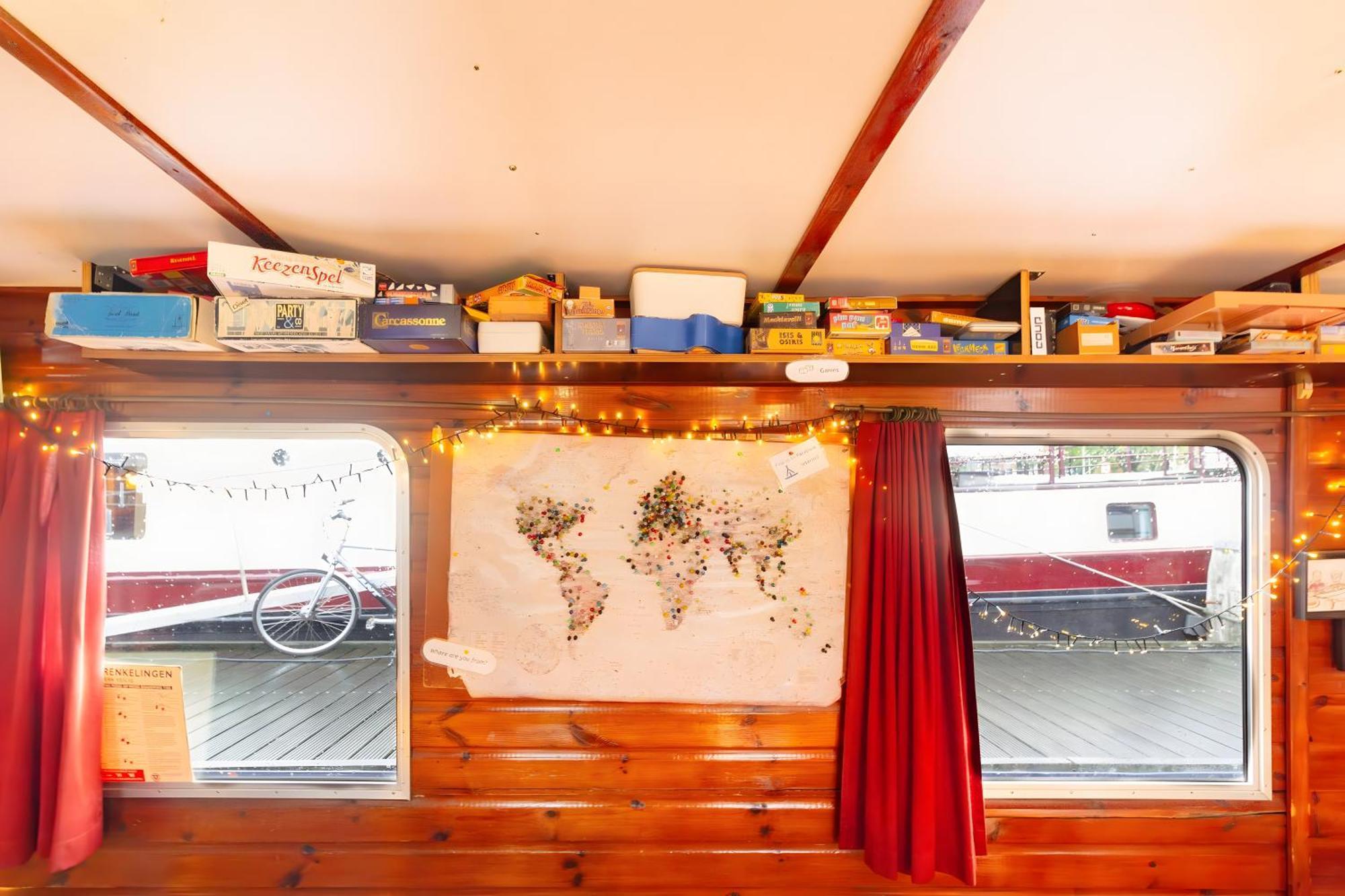 Intersail Hostel - Avontuur Άμστερνταμ Εξωτερικό φωτογραφία