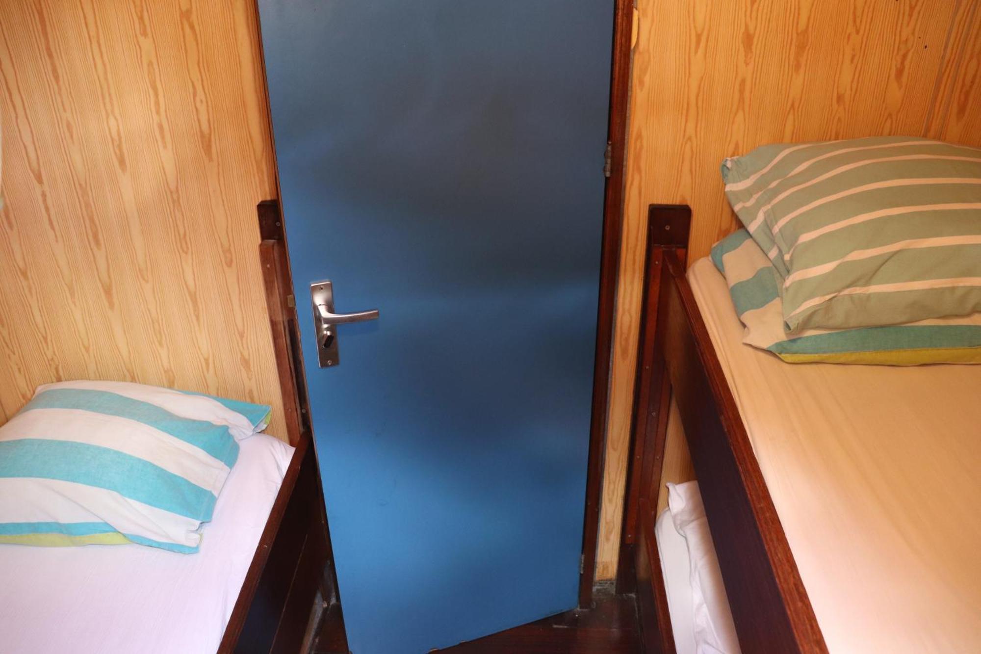 Intersail Hostel - Avontuur Άμστερνταμ Εξωτερικό φωτογραφία