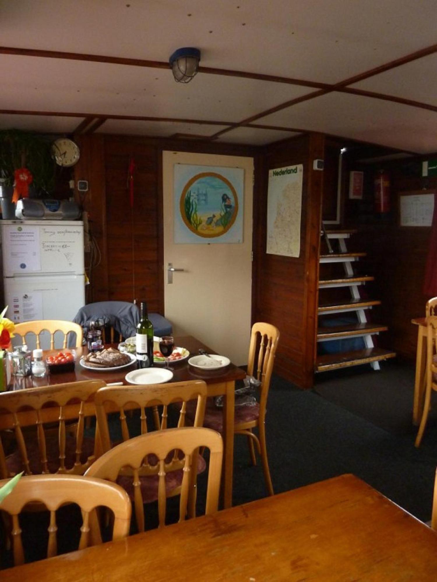 Intersail Hostel - Avontuur Άμστερνταμ Εξωτερικό φωτογραφία